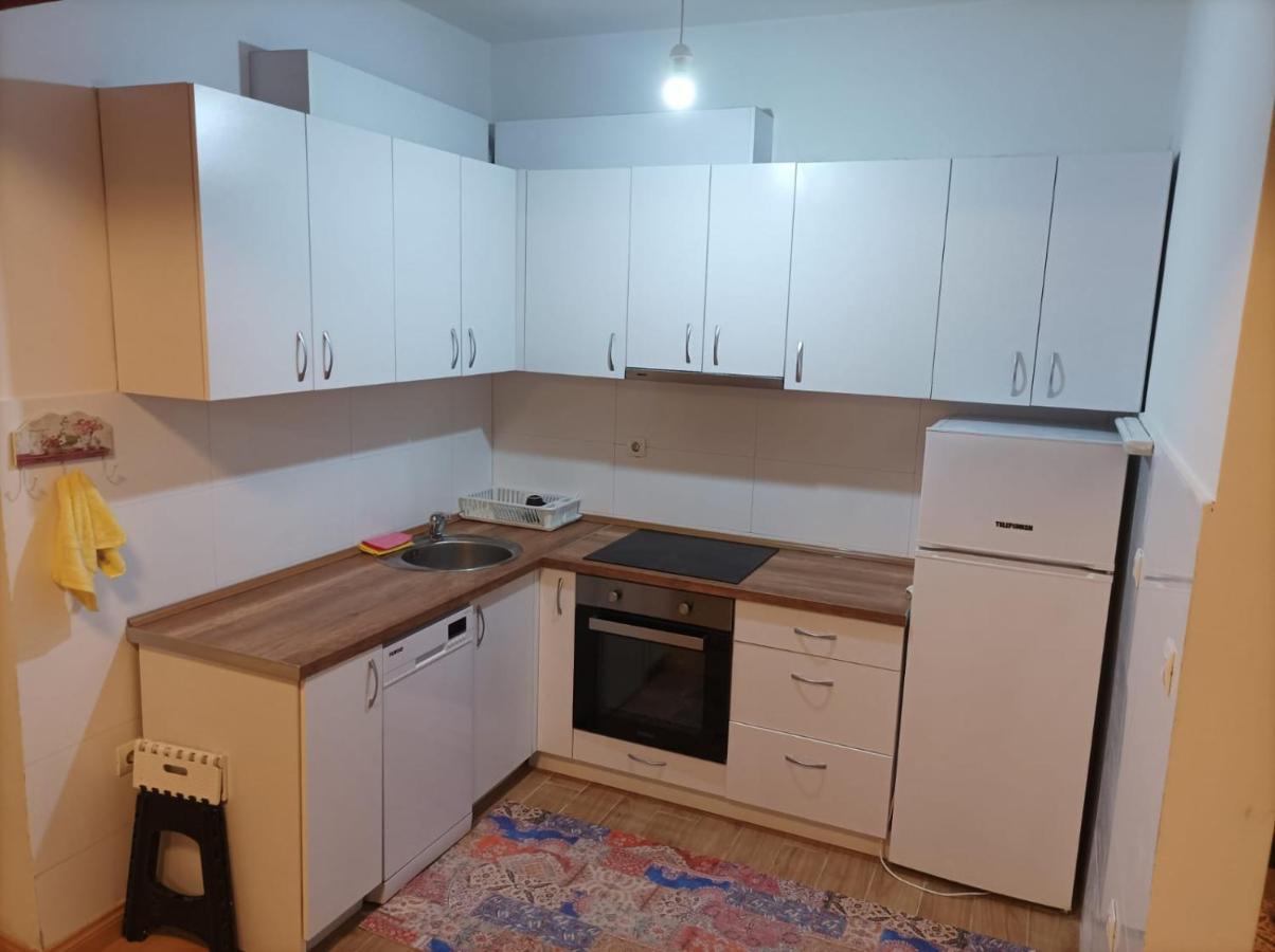 Two Rooms And Kitchen, Bathroom With Balcony Apartment Skopje Exteriör bild