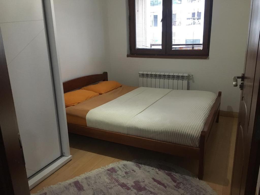 Two Rooms And Kitchen, Bathroom With Balcony Apartment Skopje Exteriör bild