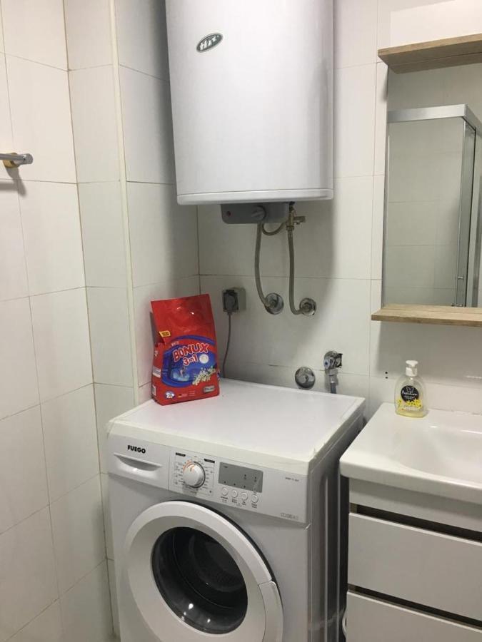 Two Rooms And Kitchen, Bathroom With Balcony Apartment Skopje Exteriör bild