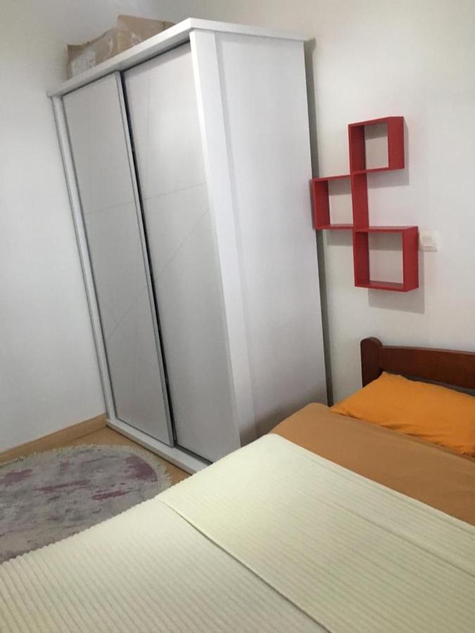 Two Rooms And Kitchen, Bathroom With Balcony Apartment Skopje Exteriör bild