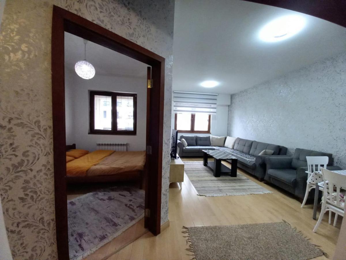 Two Rooms And Kitchen, Bathroom With Balcony Apartment Skopje Exteriör bild