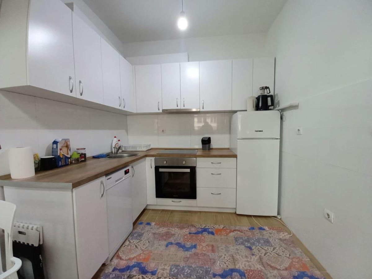 Two Rooms And Kitchen, Bathroom With Balcony Apartment Skopje Exteriör bild