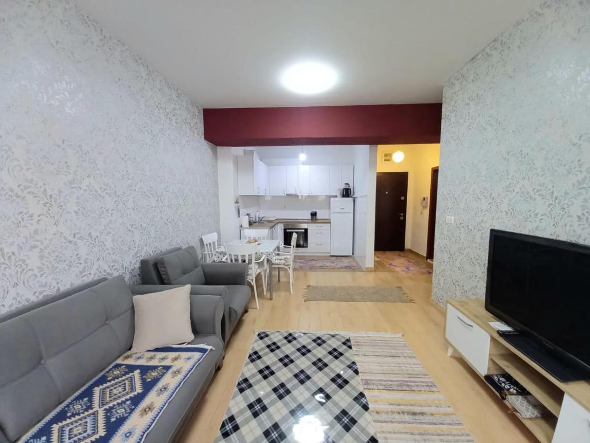 Two Rooms And Kitchen, Bathroom With Balcony Apartment Skopje Exteriör bild