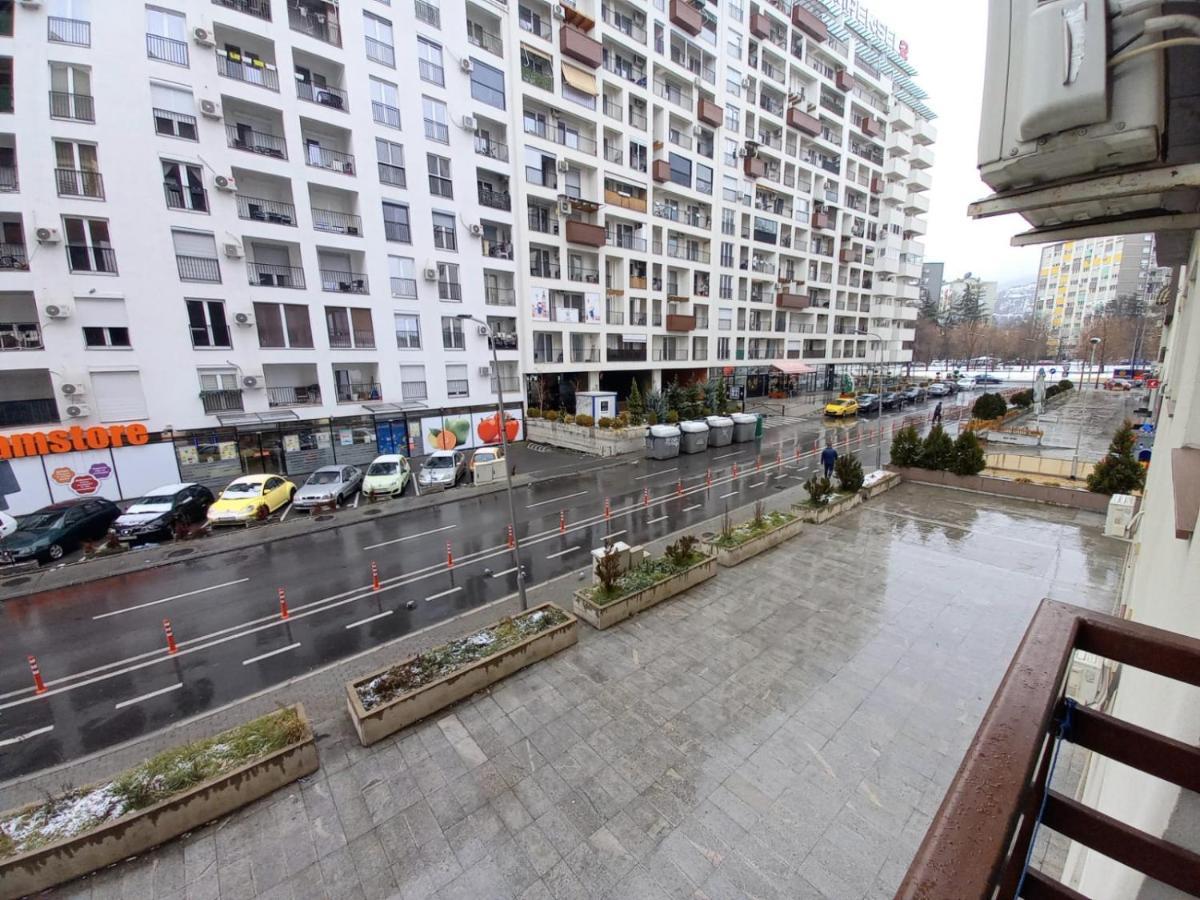 Two Rooms And Kitchen, Bathroom With Balcony Apartment Skopje Exteriör bild