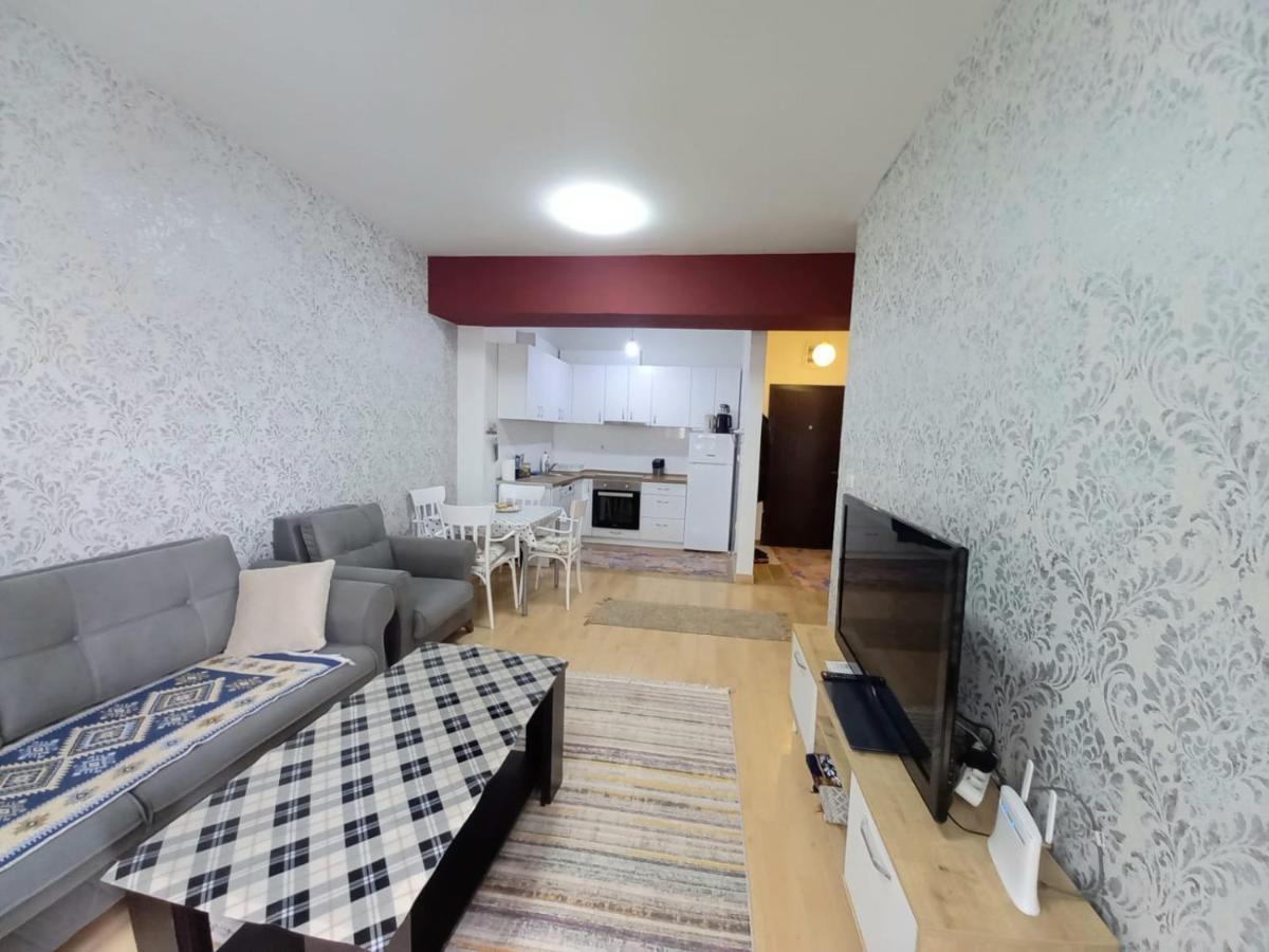 Two Rooms And Kitchen, Bathroom With Balcony Apartment Skopje Exteriör bild