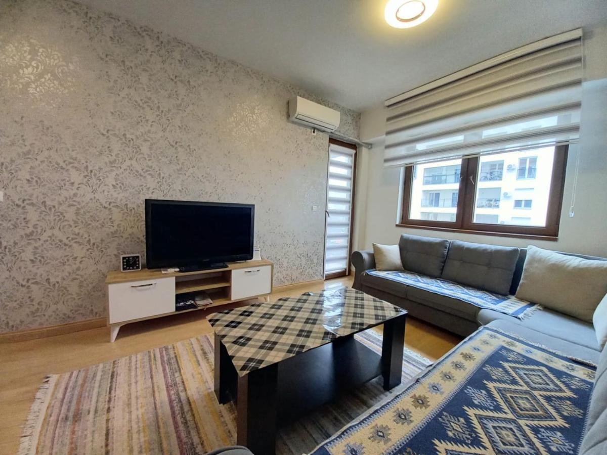 Two Rooms And Kitchen, Bathroom With Balcony Apartment Skopje Exteriör bild