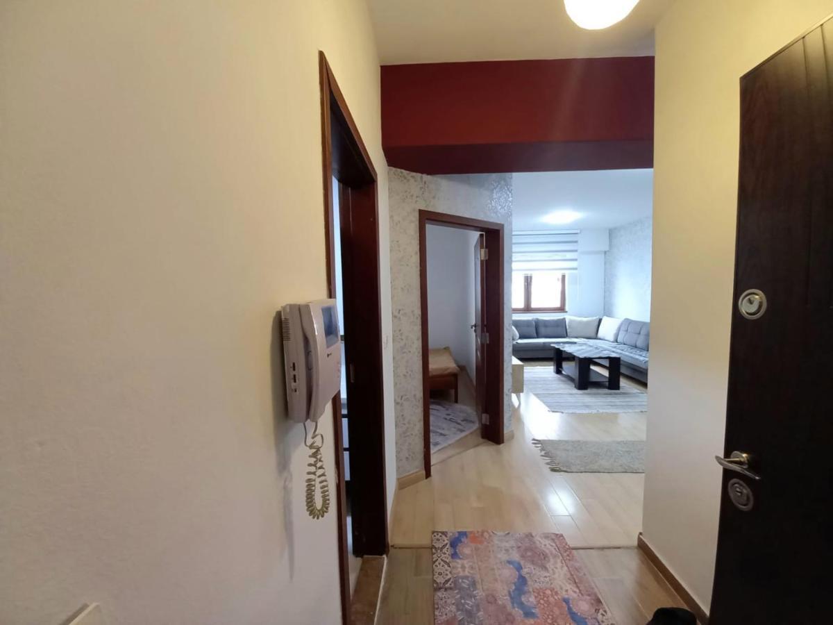 Two Rooms And Kitchen, Bathroom With Balcony Apartment Skopje Exteriör bild
